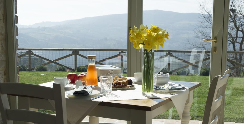 Agriturismo Fattoria Di Monticello San Venanzo Eksteriør billede