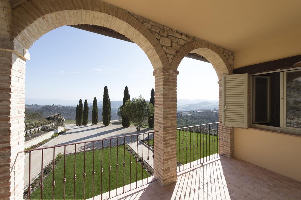 Agriturismo Fattoria Di Monticello San Venanzo Eksteriør billede